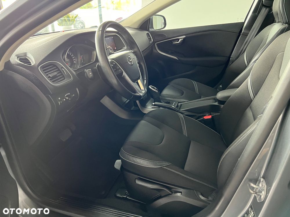 Volvo V40 - 10