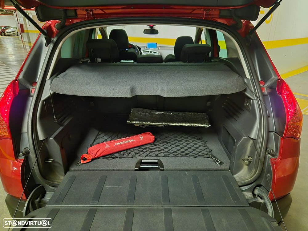 Peugeot 3008 HDi 150 Allure - 32