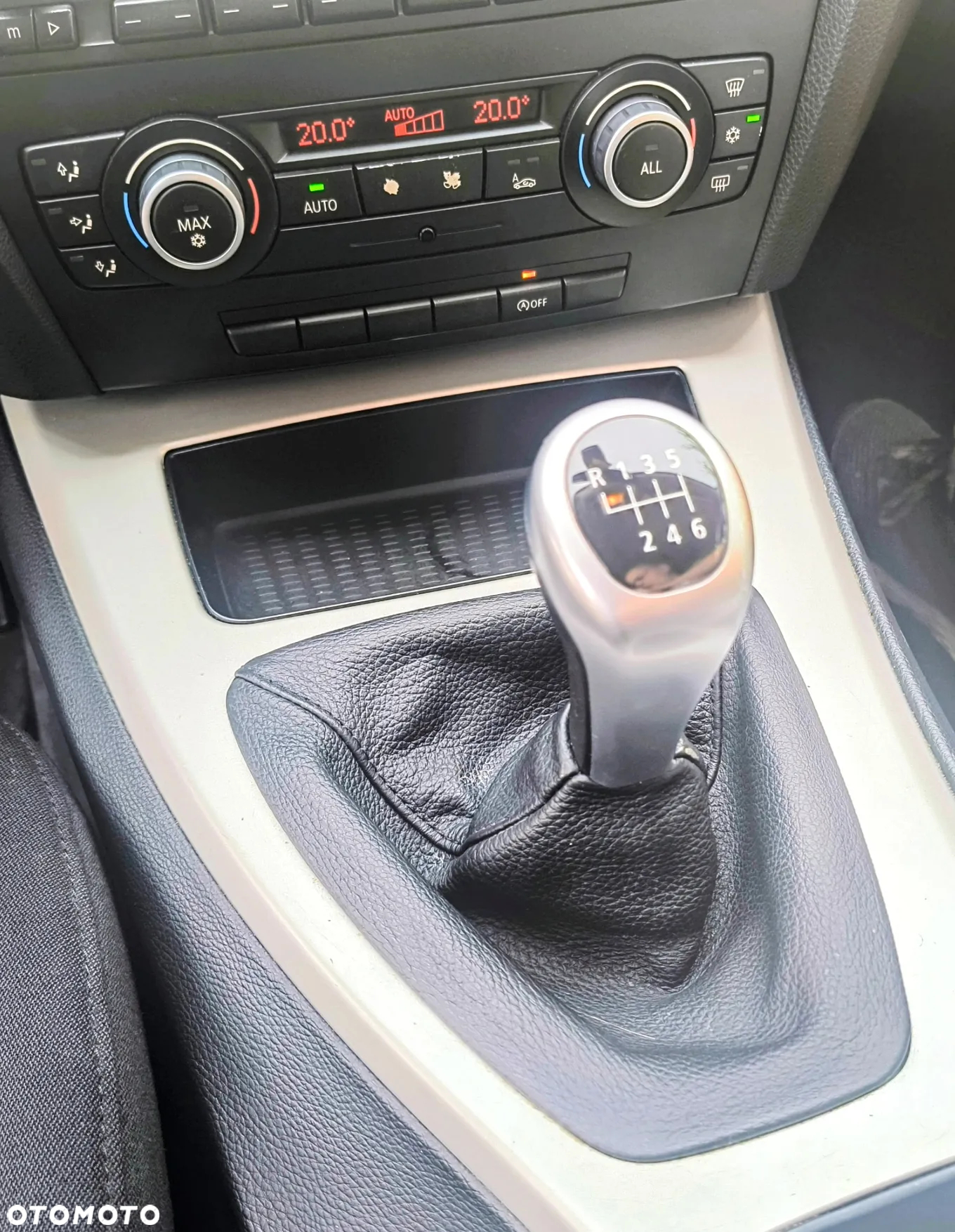 BMW Seria 3 318d - 17