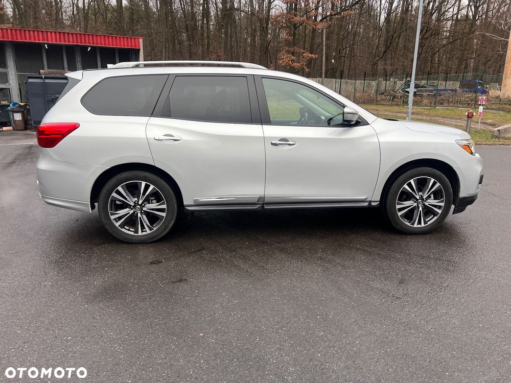 Nissan Pathfinder - 13