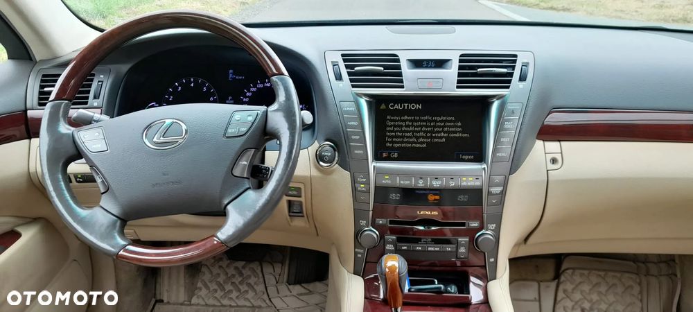 Lexus LS 600h Elegance - 4
