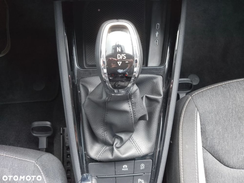 Skoda Kamiq 1.0 TSI Selection DSG - 24