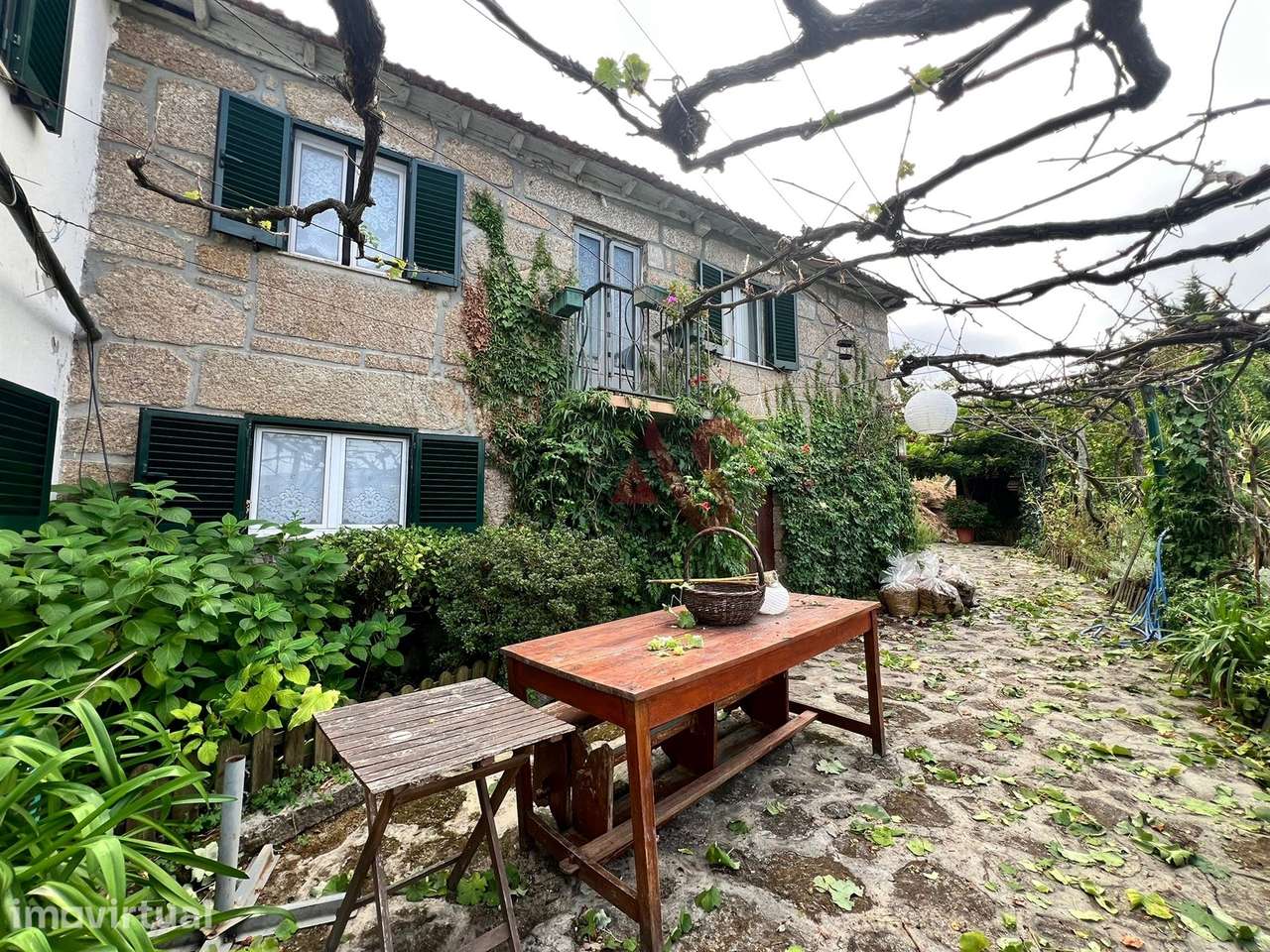 Moradia T3 em estilo Rústico em Oliveira do Douro, Cinfães, com Piscin - Grande imagem: 4/44