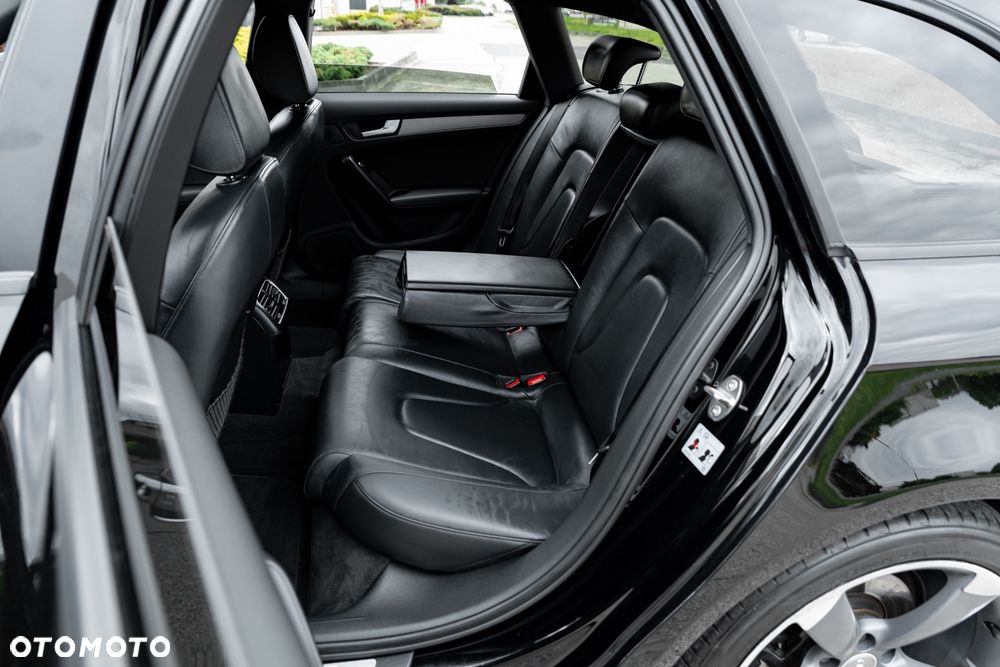 Audi A4 Avant 2.0 TDI DPF quattro S tronic S line Sportpaket - 20