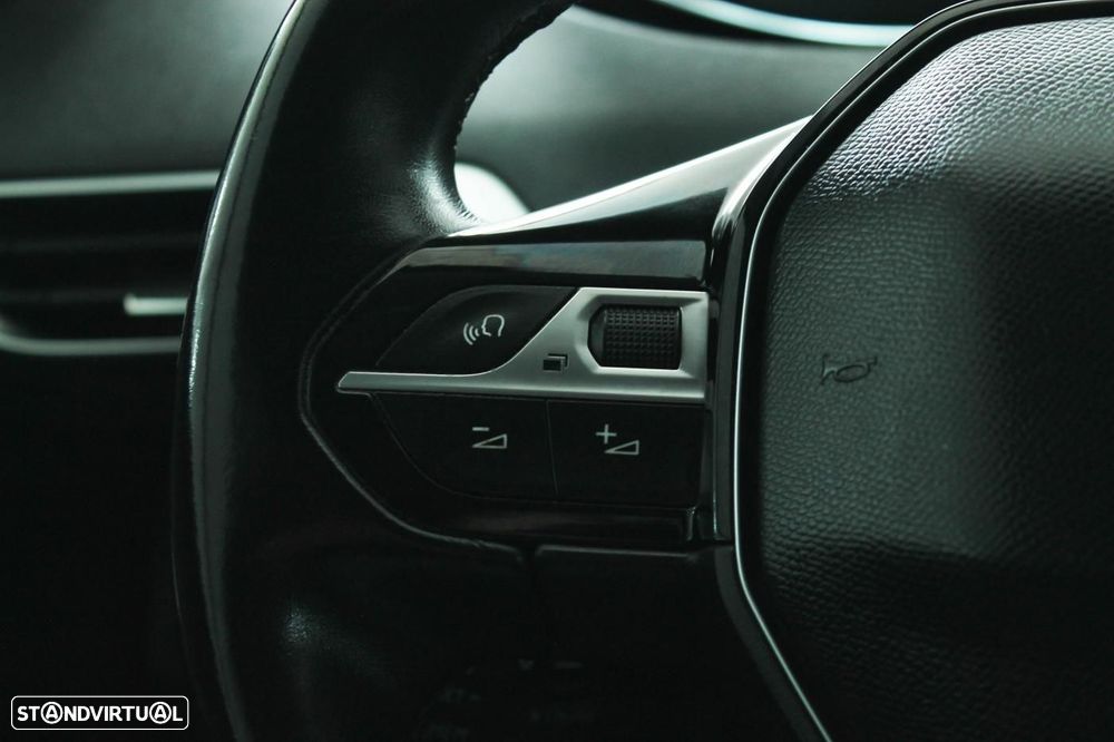 Peugeot 3008 1.5 BlueHDi Allure - 26
