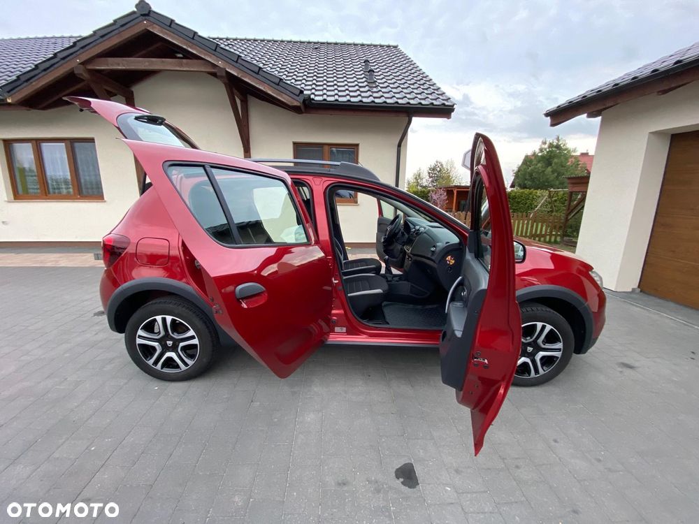 Dacia Sandero Stepway TCe 90 (S&S) Celebration - 16