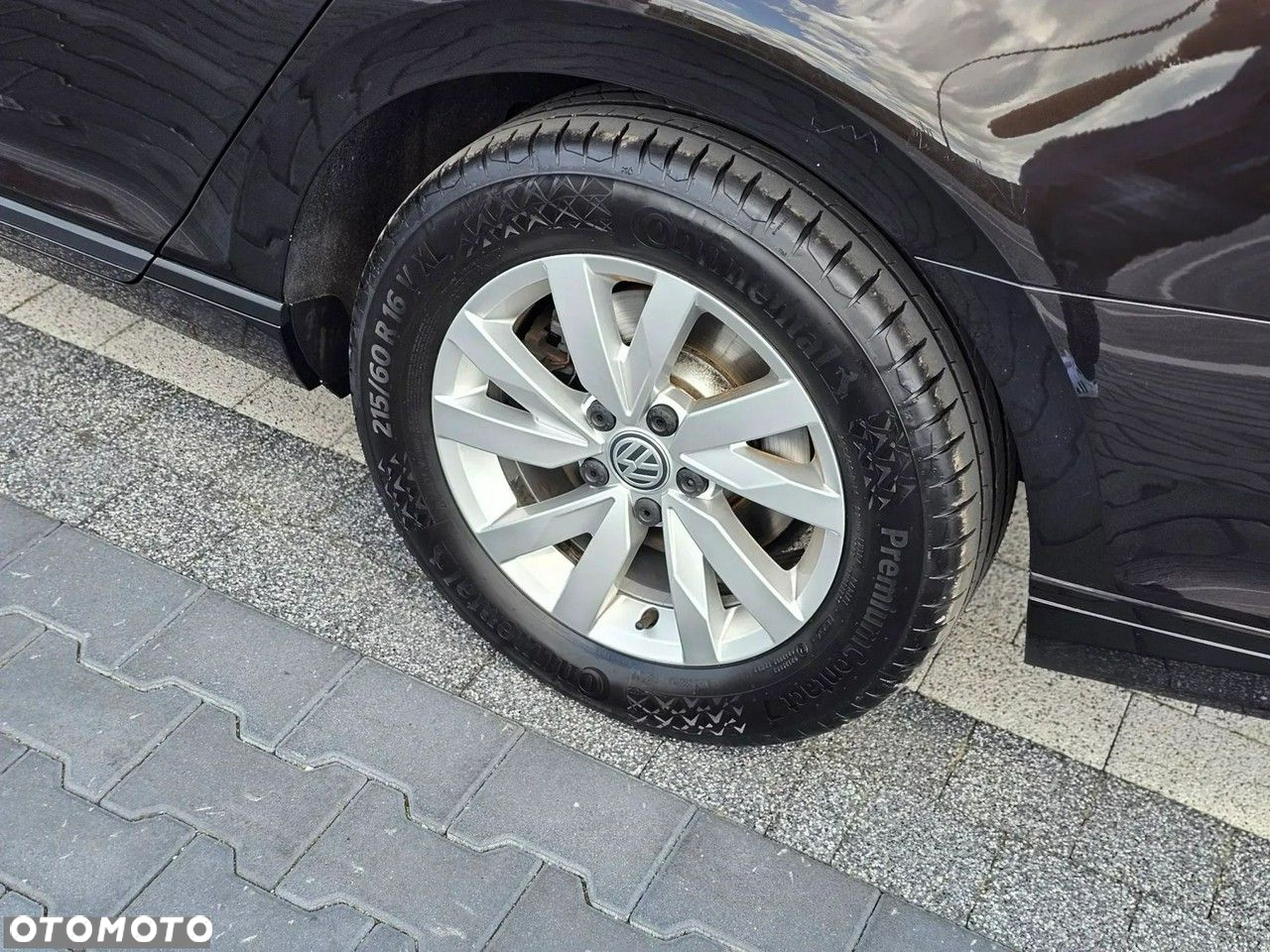 Volkswagen Passat - 13