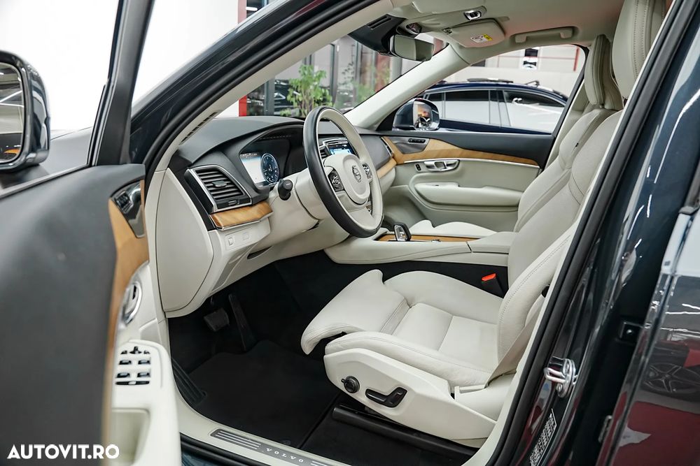 Volvo XC 90 B5 D AWD Geartronic Momentum Pro - 4