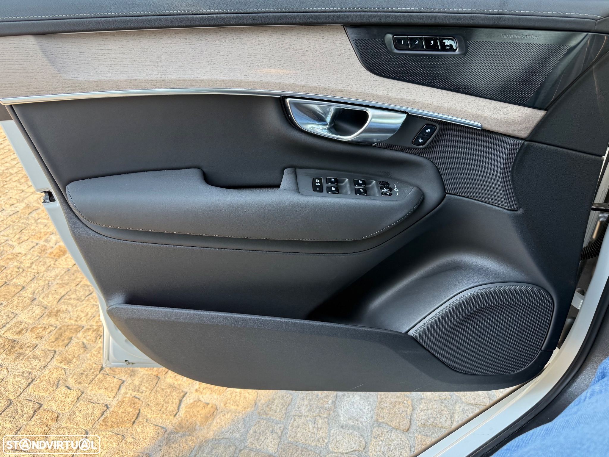 Volvo XC 90 2.0 T8 PHEV Ultra Dark AWD - 19