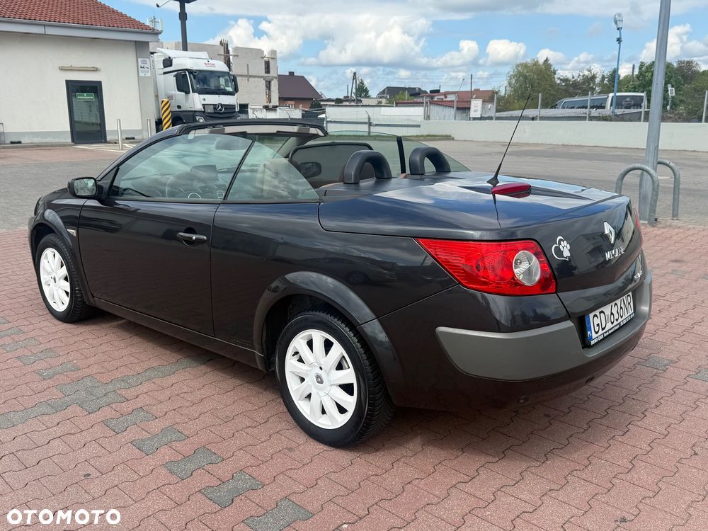 Renault Megane 2.0 16V Dynamique - 9