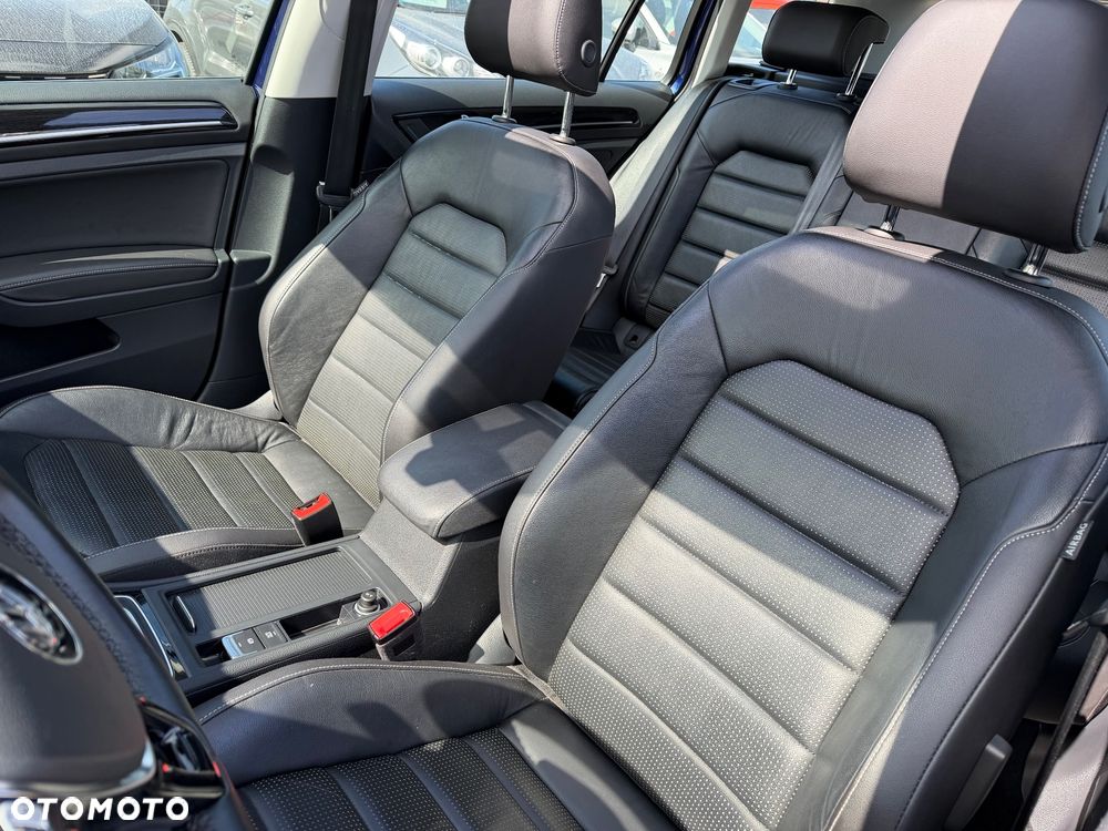 Volkswagen Golf - 19