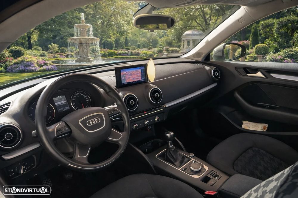 Audi A3 1.6 TDI Advance - 4