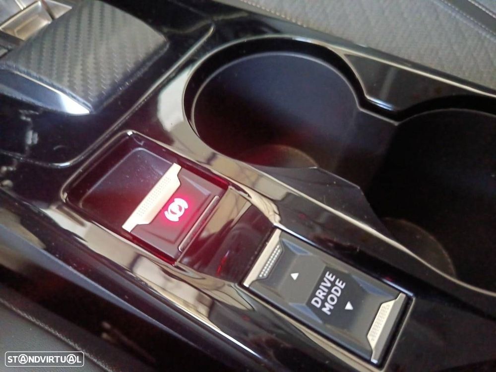 Peugeot 208 1.2 PureTech Allure EAT8 - 19