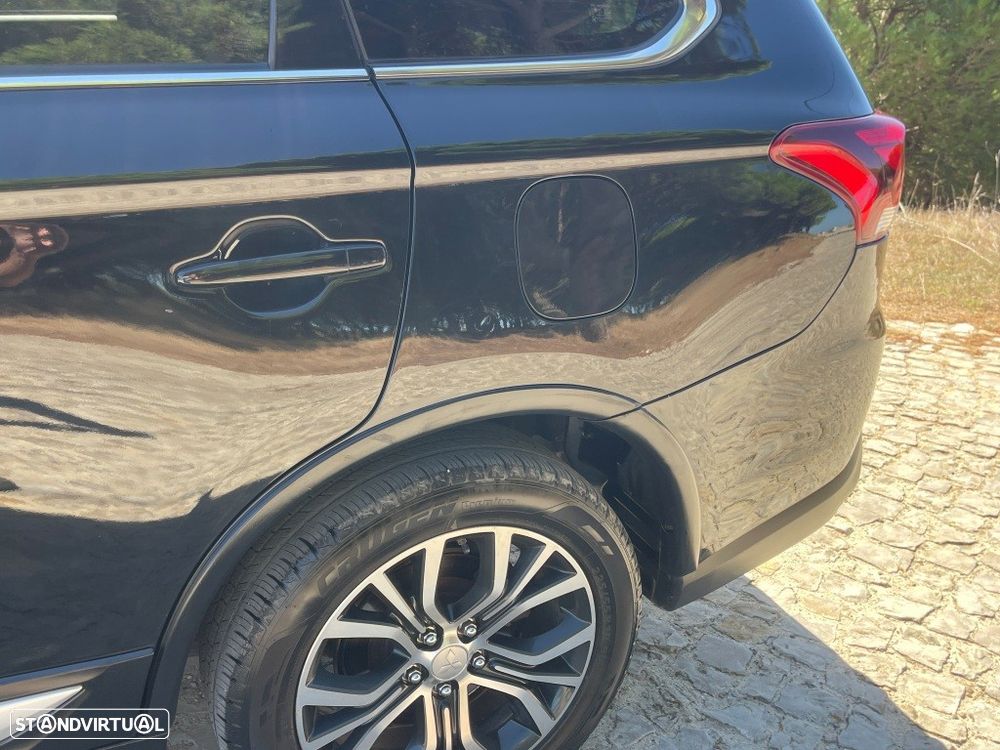 Mitsubishi Outlander 2.2 DI-D Instyle Navi - 12
