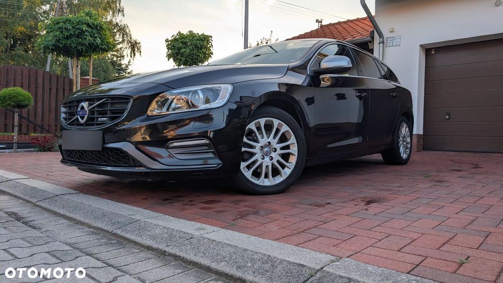 Volvo V60 D4 Drive-E R-Design Kinetic - 16