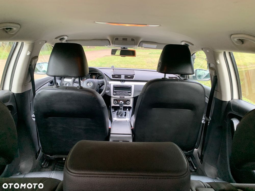 Volkswagen Passat 1.6 TDI DPF BlueMot Comfortline - 9