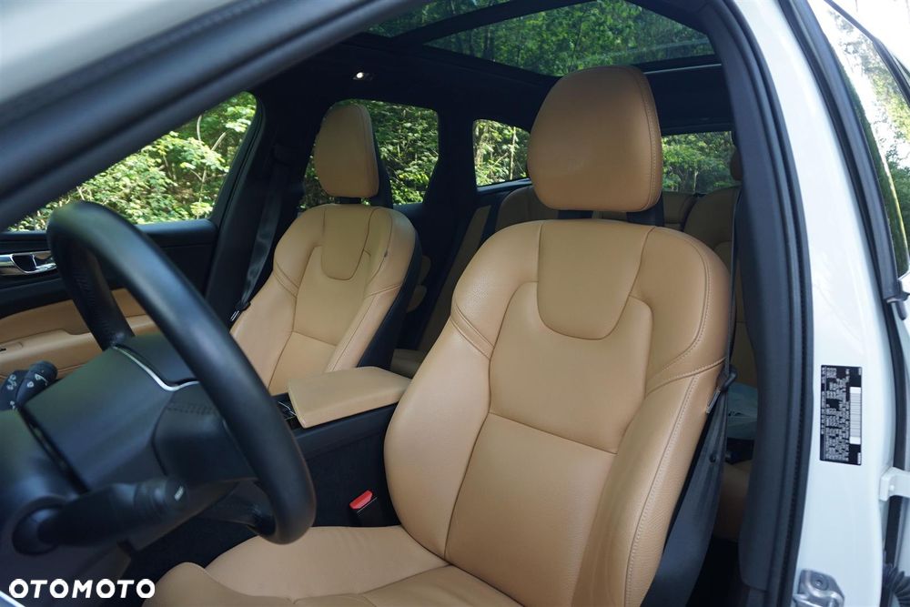 Volvo XC 60 T5 AWD Geartronic Momentum Pro - 23