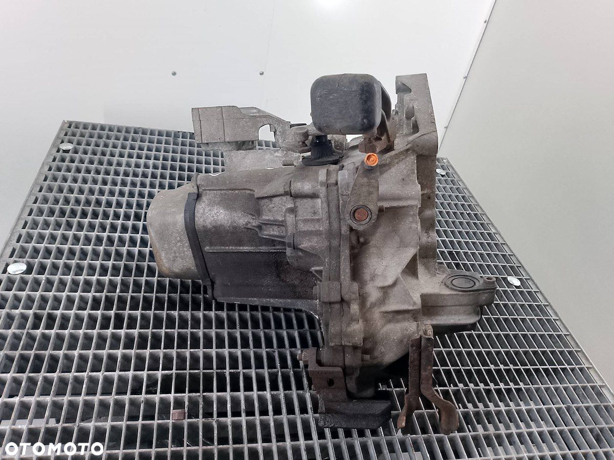 SKRZYNIA BIEGÓW MANUALNA CITROEN C3 PLURIER 20CN43 1.4 16V - 3