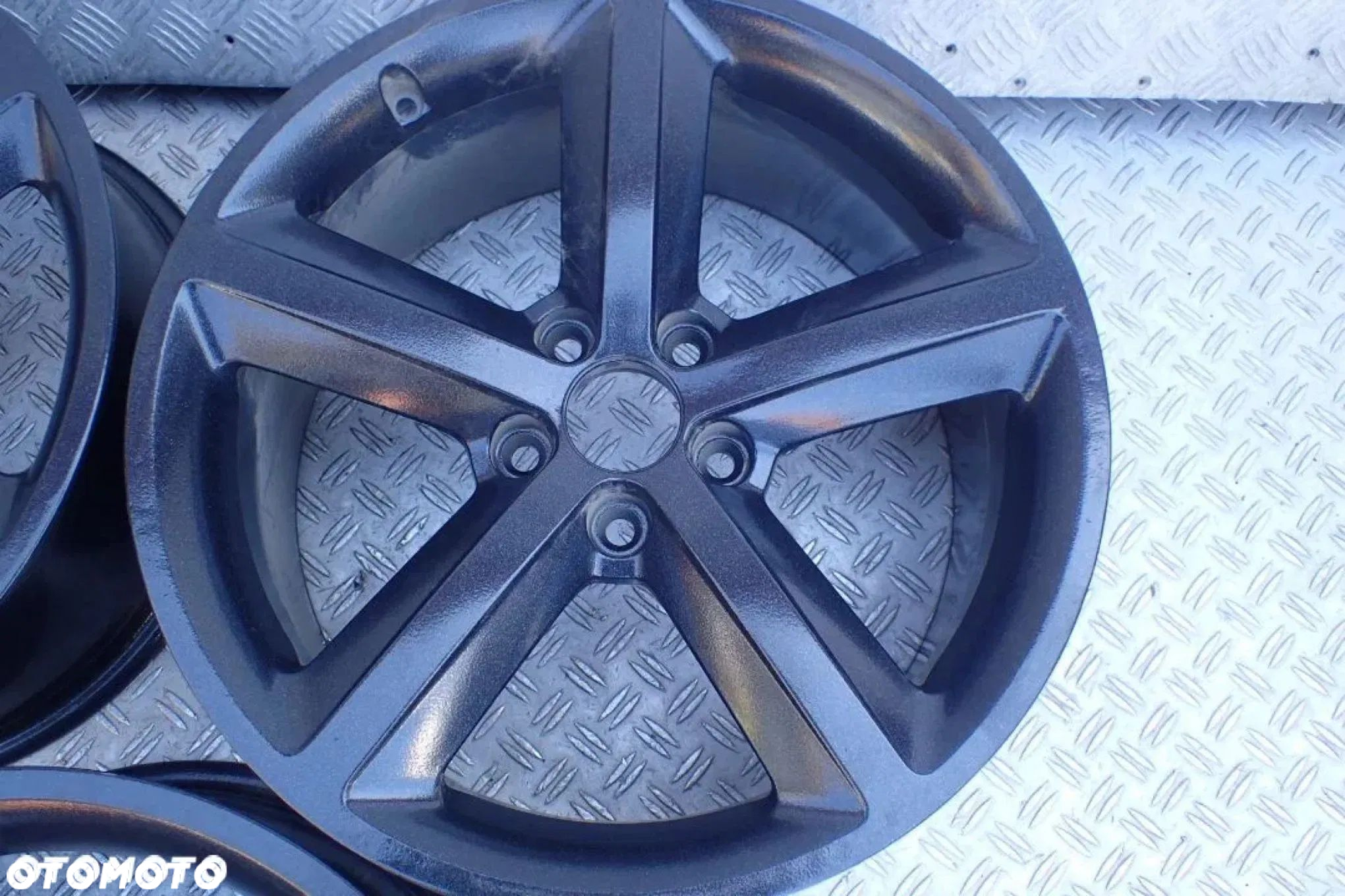 FELGA AUDI NA ZAPAS 1SZT AUDI 8K0601025Q - 3