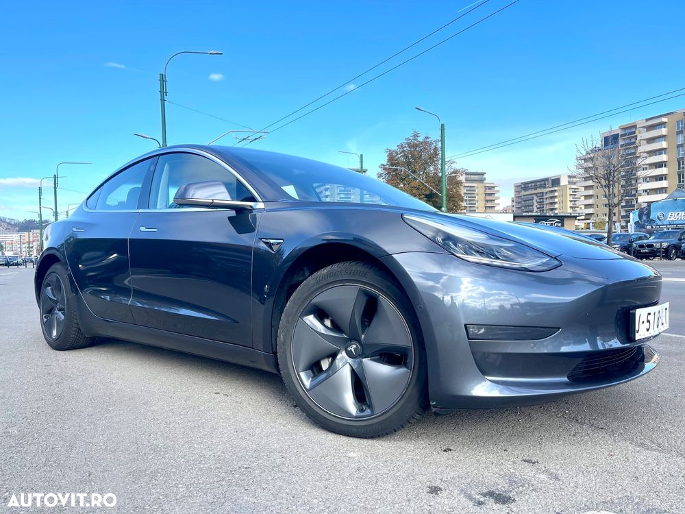 Tesla Model 3 - 11