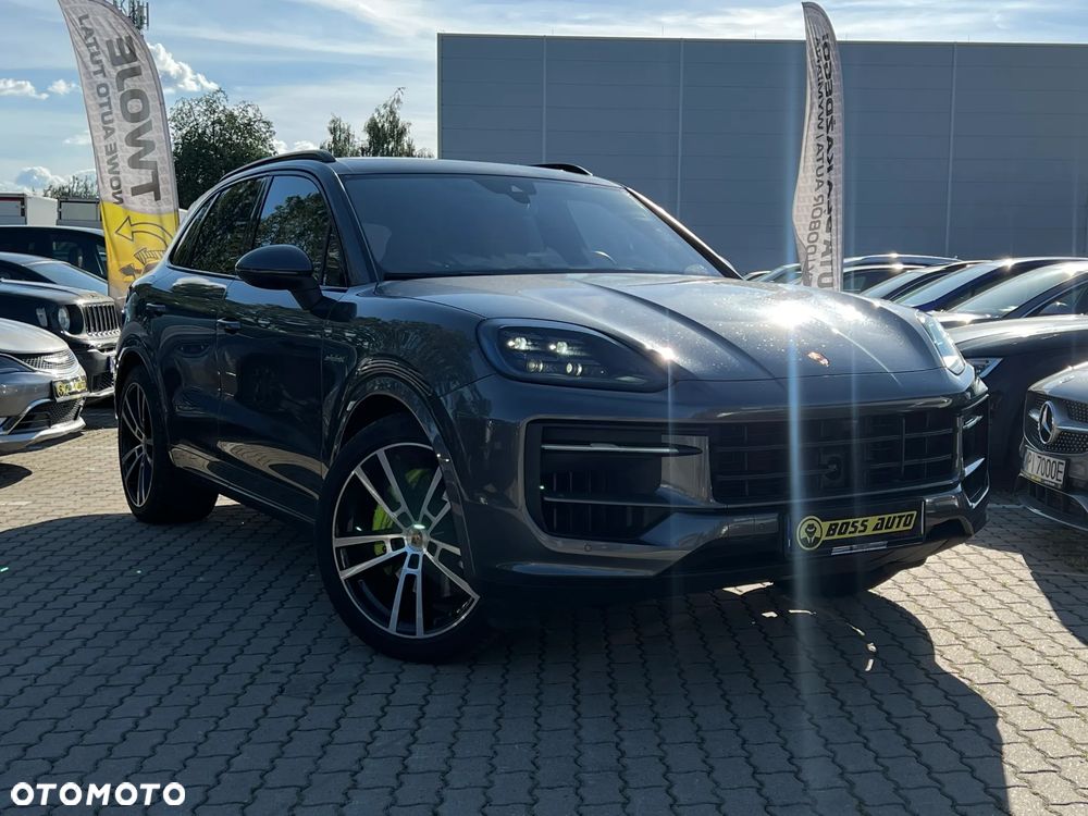 Porsche Cayenne - 2