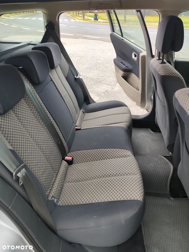 Renault Megane 1.6 Confort Expression - 8