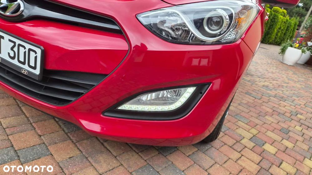 Hyundai i30 1.4 Classic + - 11