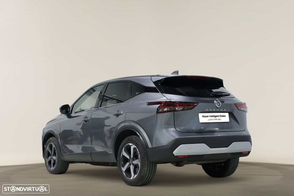 Nissan Qashqai 1.3 DIG-T N-Connecta Xtronic - 3