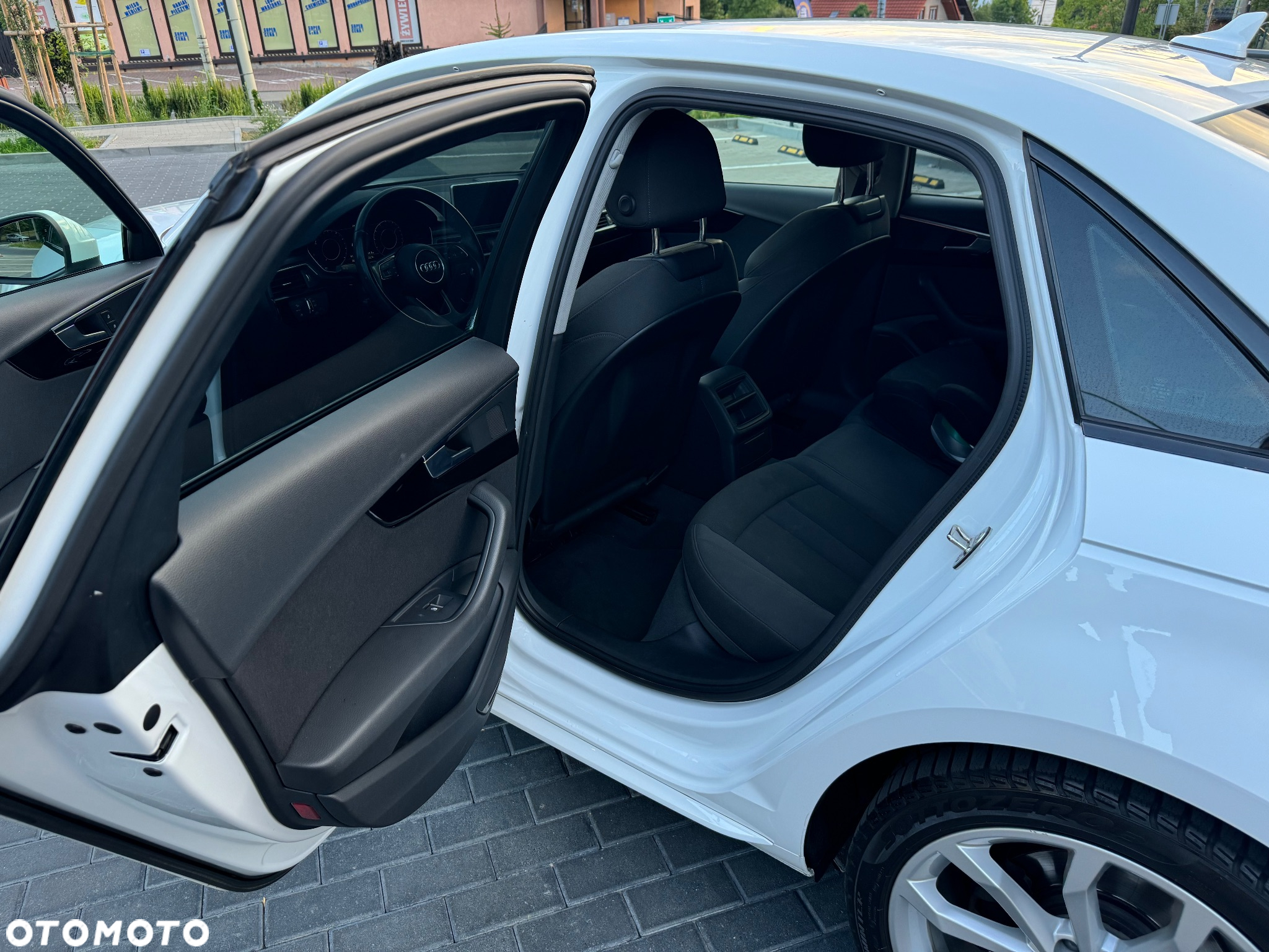 Audi A4 1.4 TFSI - 9