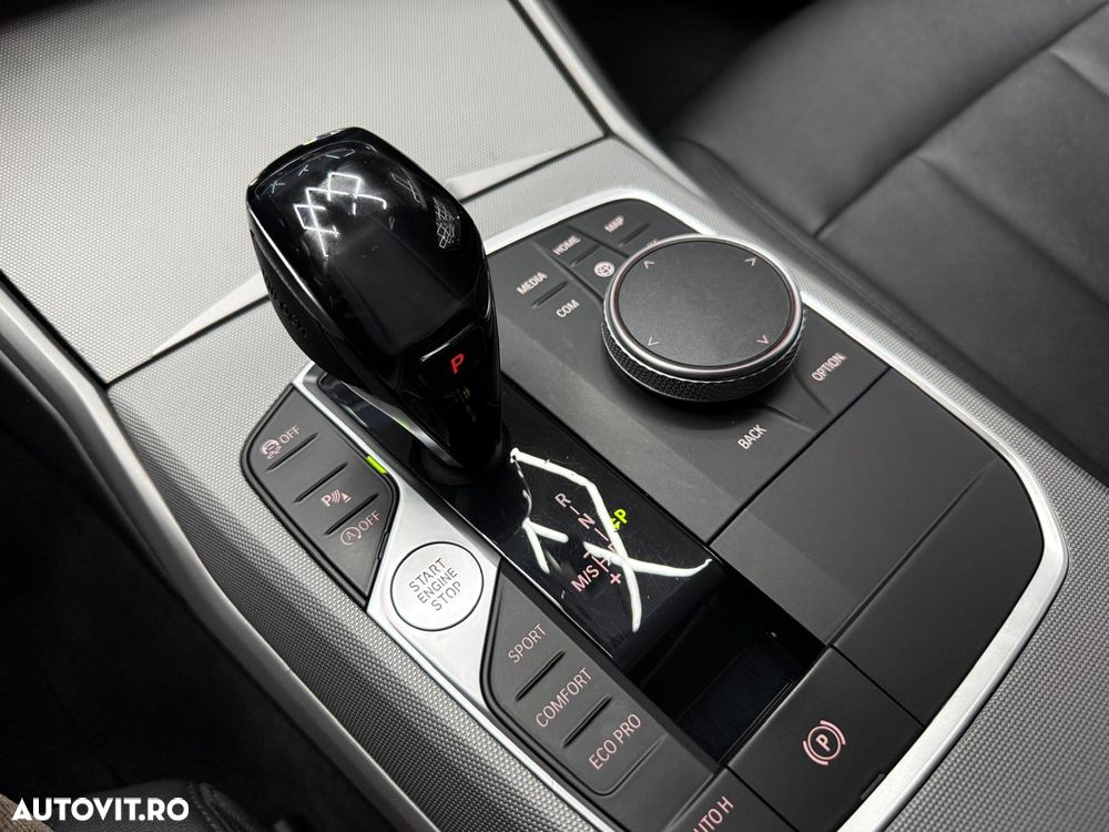 BMW Seria 3 320i AT - 17