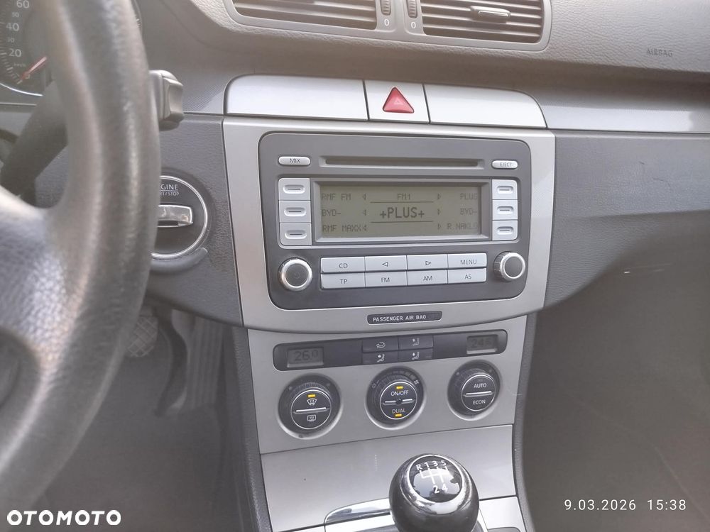 Volkswagen Passat 1.9 TDI DPF Trendline - 4