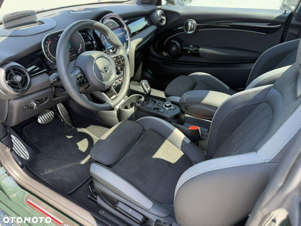 MINI John Cooper Works - 13