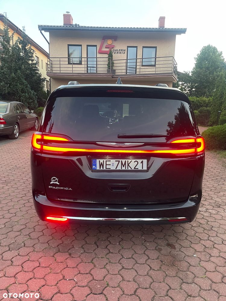 Chrysler Pacifica - 10