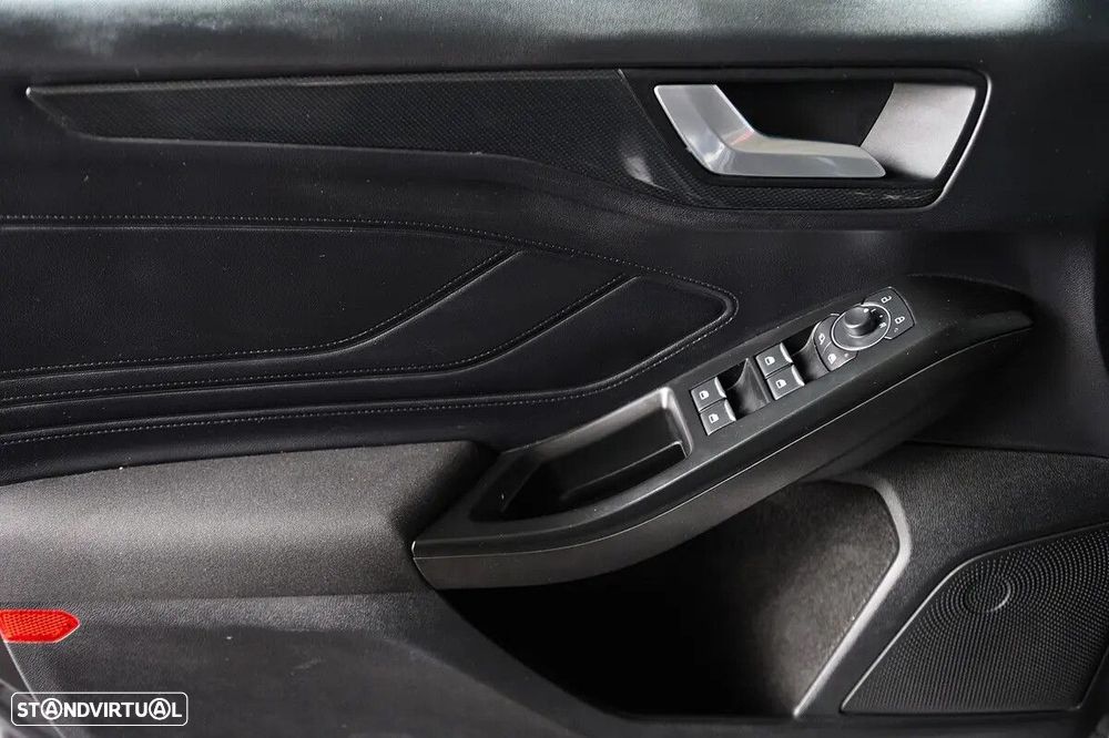 Ford Focus SW 1.0 EcoBoost ST-Line - 22