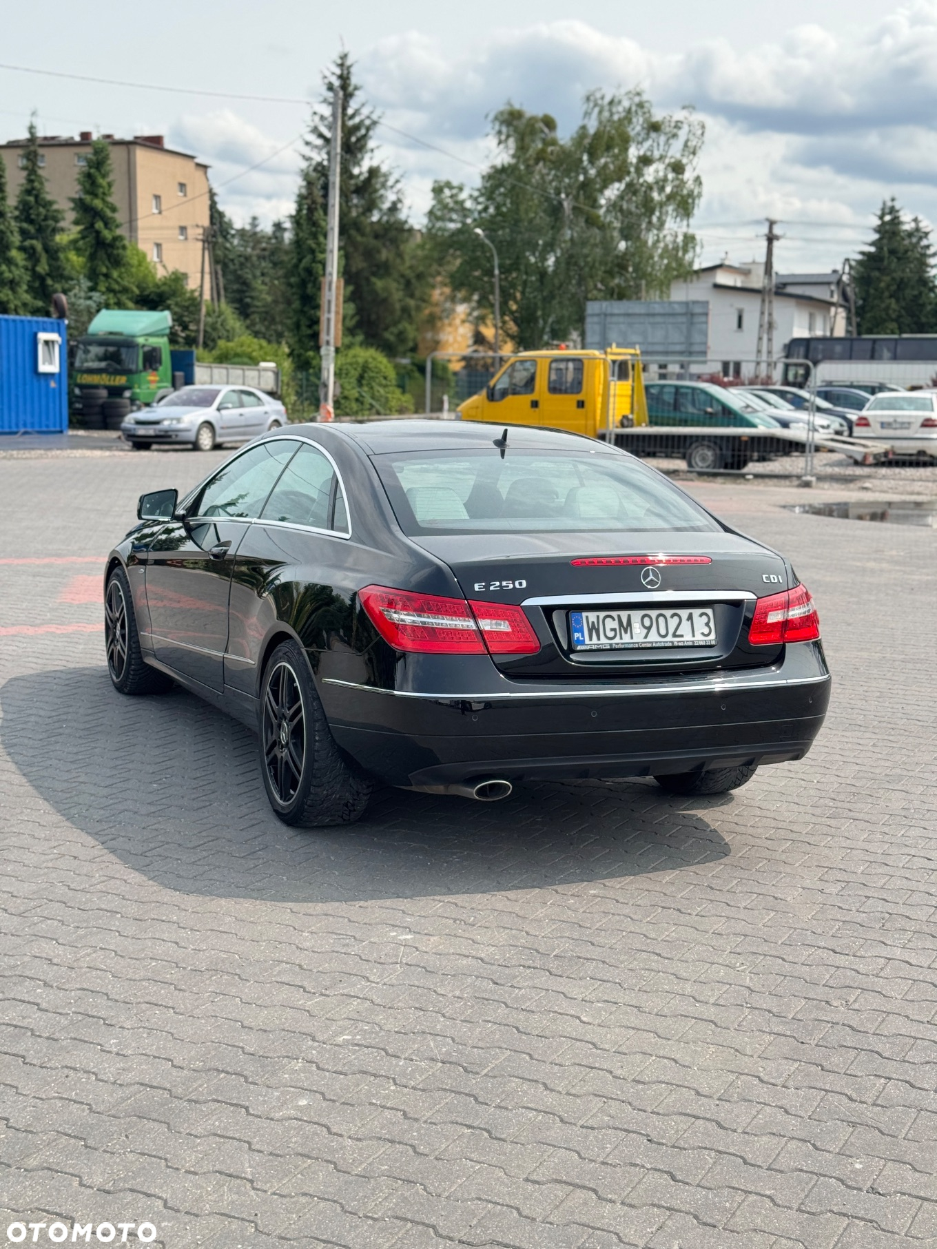 Mercedes-Benz Klasa E 220 CDI DPF Coupe BlueEFFICIENCY Automatik Avantgarde - 5