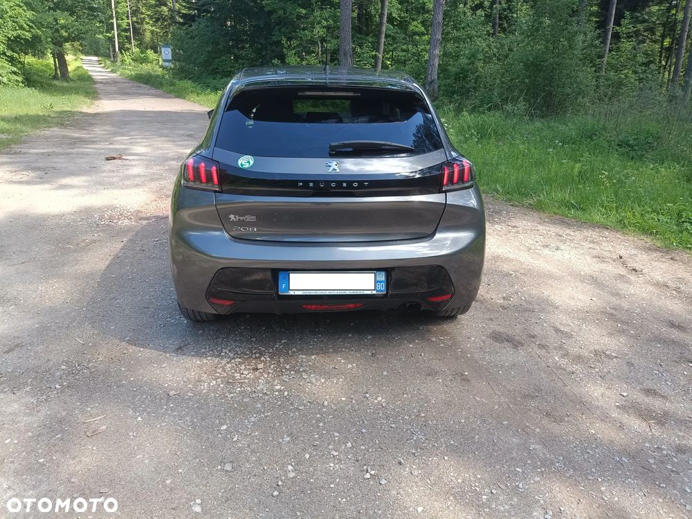 Peugeot 208 - 5