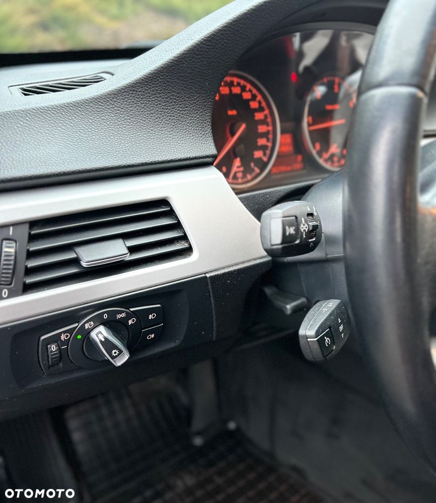 BMW Seria 3 320d DPF - 19