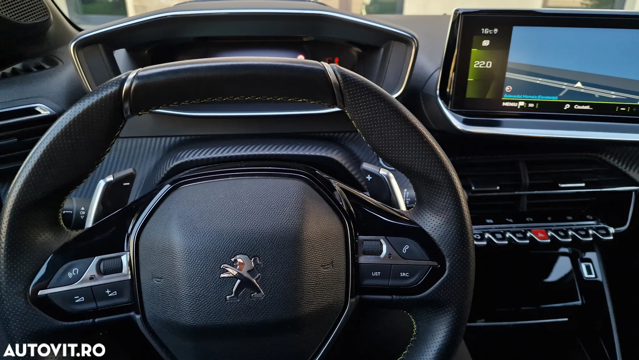 Peugeot 208 1.2 L PureTech STT EAT8 GT Line - 18