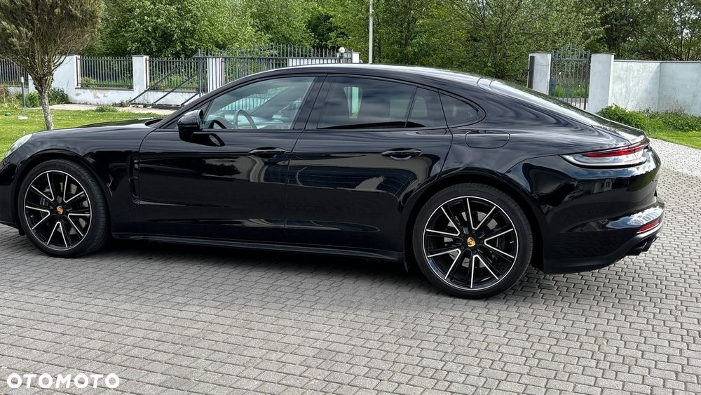 Porsche Panamera 4 E-Hybrid - 6