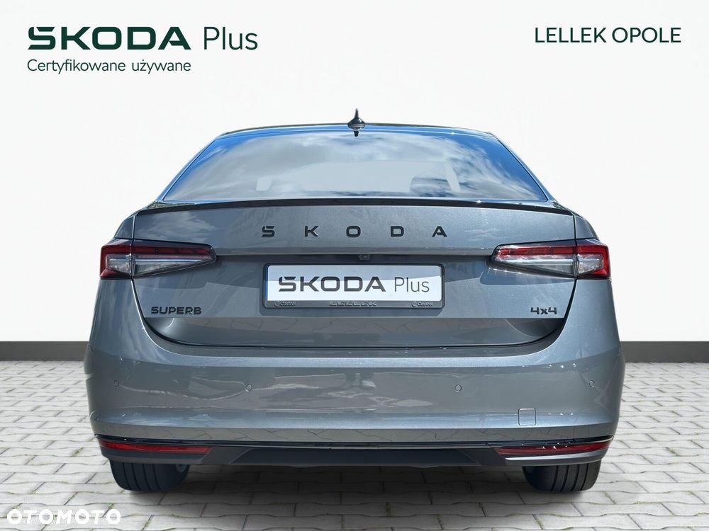 Skoda Superb 2.0 TDI SCR 4x4 Sportline DSG - 8
