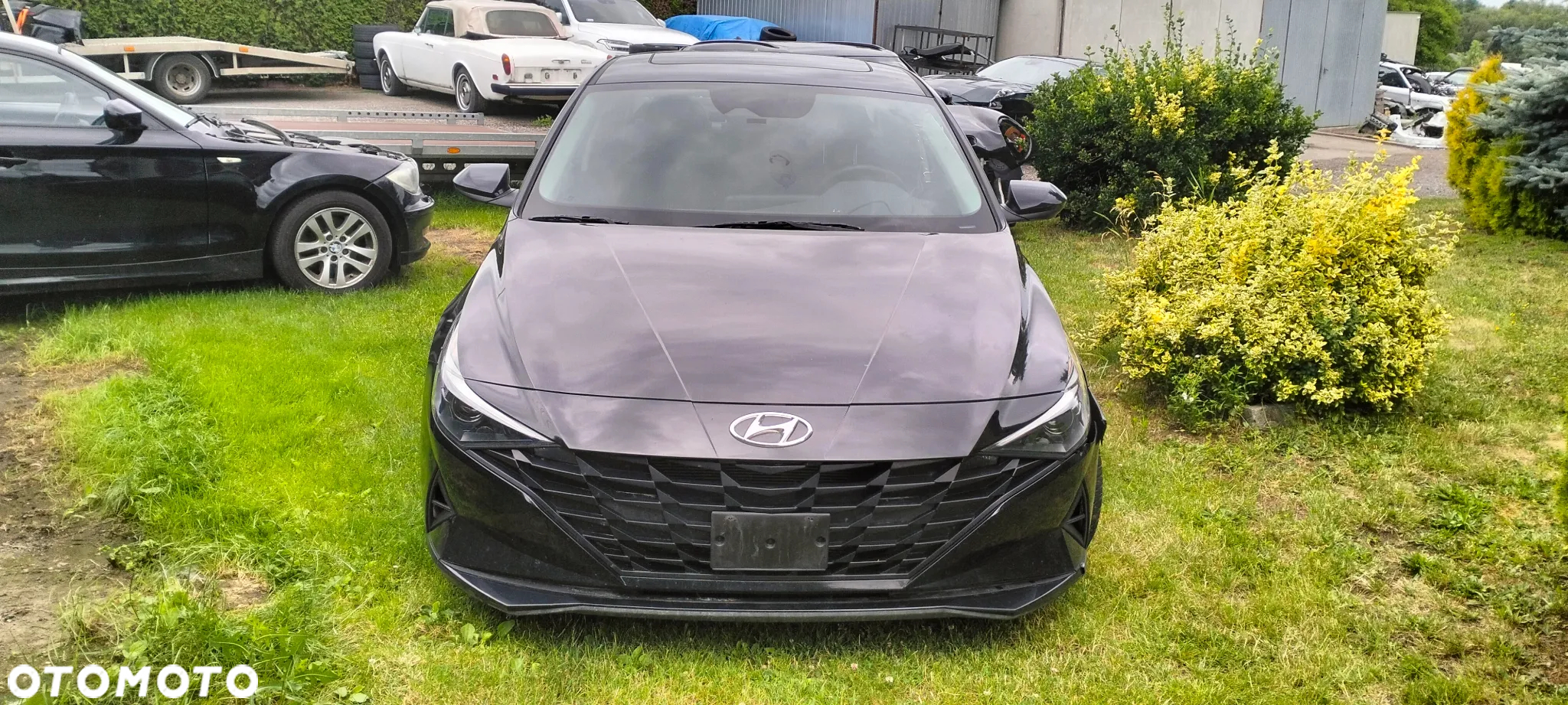 Hyundai Elantra - 2