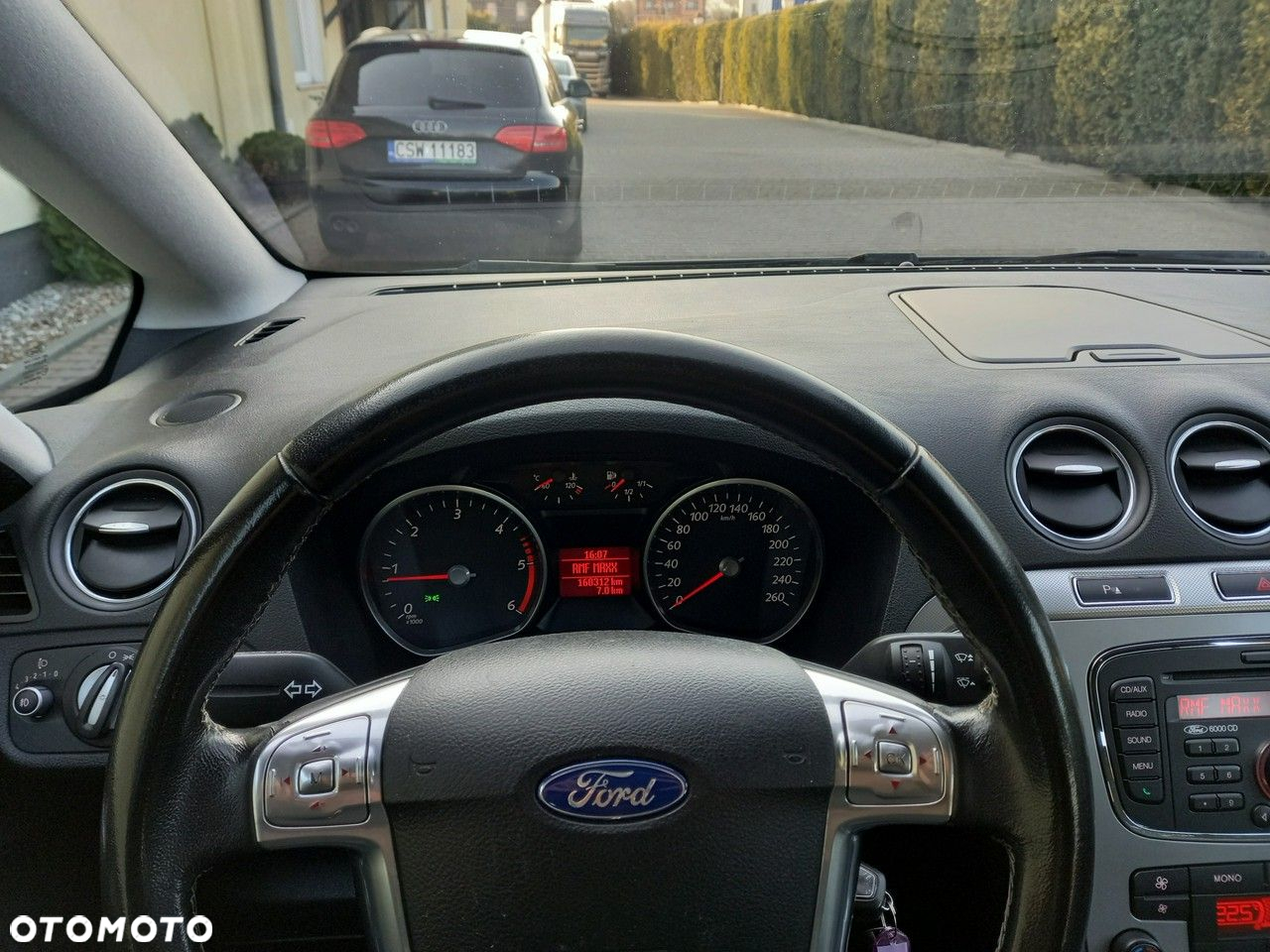Ford S-Max - 29