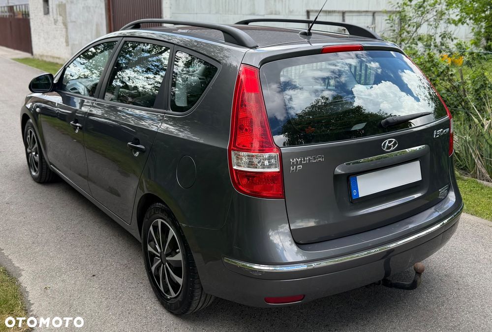 Hyundai i30 1.6 CRDi Base + World Cup - 4