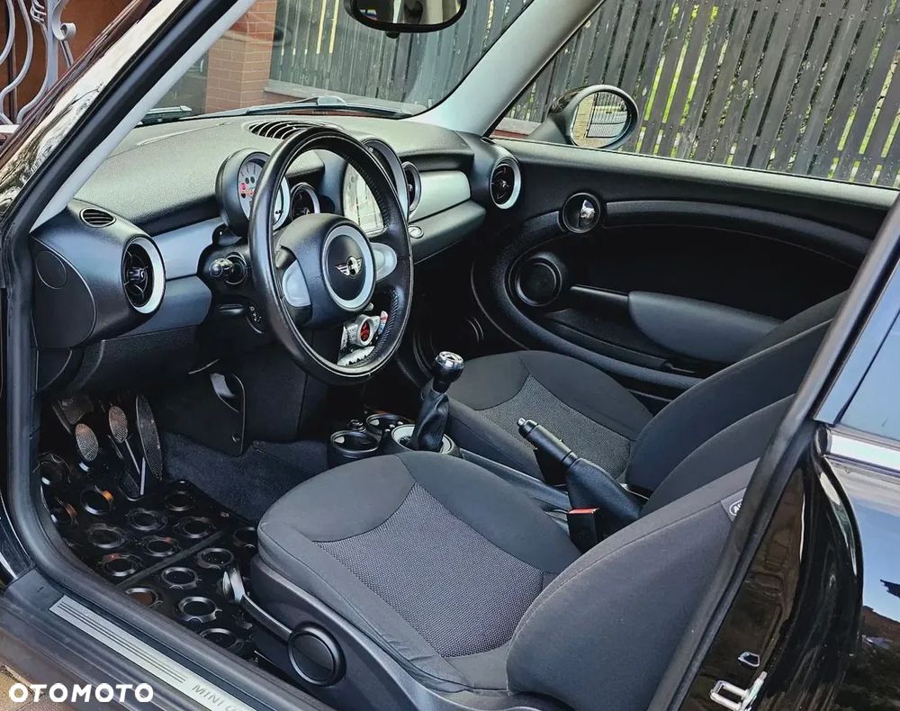 MINI Cooper Standard - 3