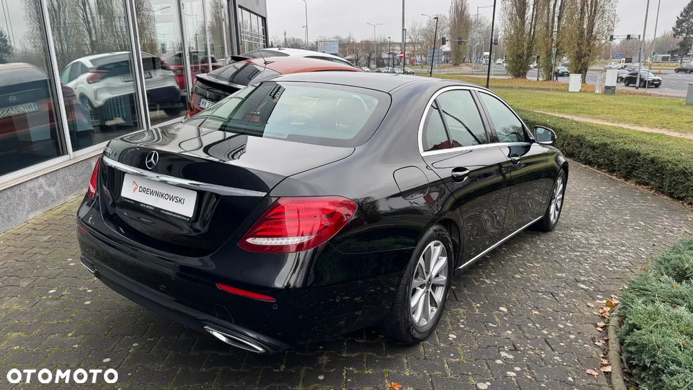 Mercedes-Benz Klasa E 200 d Business Edition 9G-TRONIC - 5