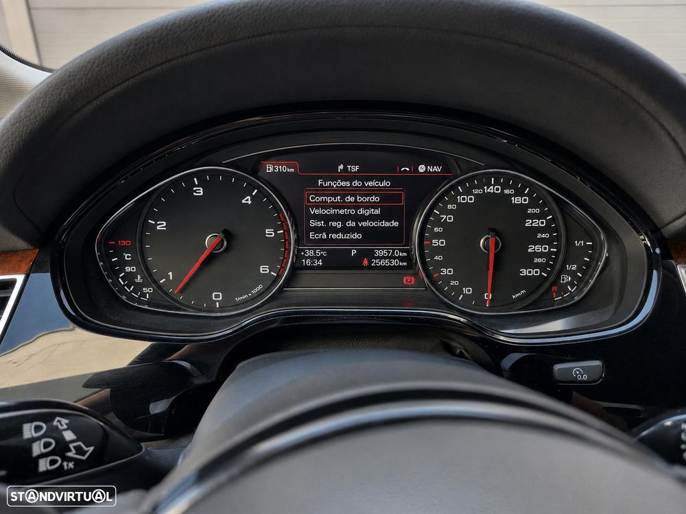 Audi A8 4.2 TDi V8 quattro - 26