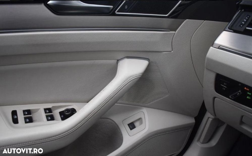 Volkswagen Passat 2.0 TDI DSG Highline - 14