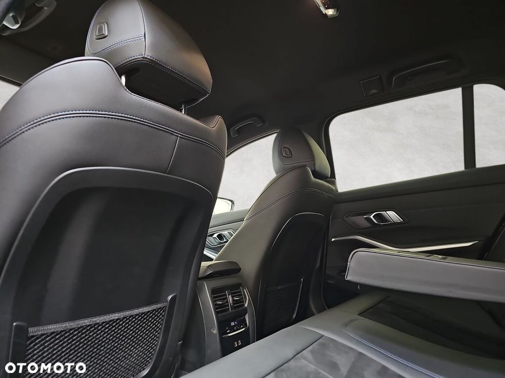 BMW Seria 3 - 25