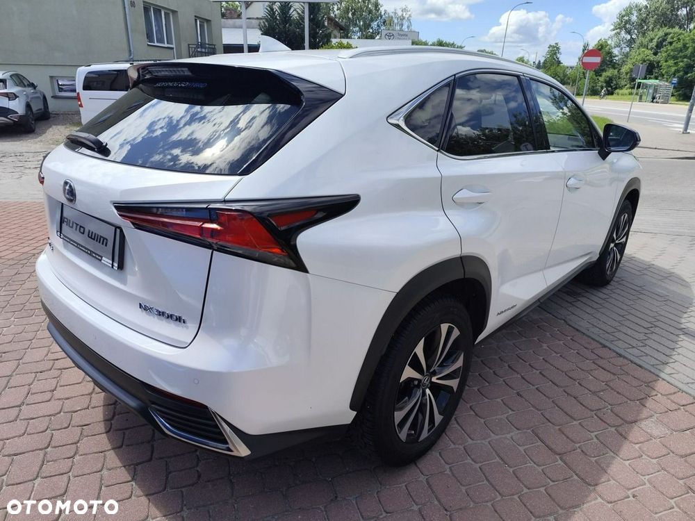 Lexus NX 300h F Impression AWD - 10