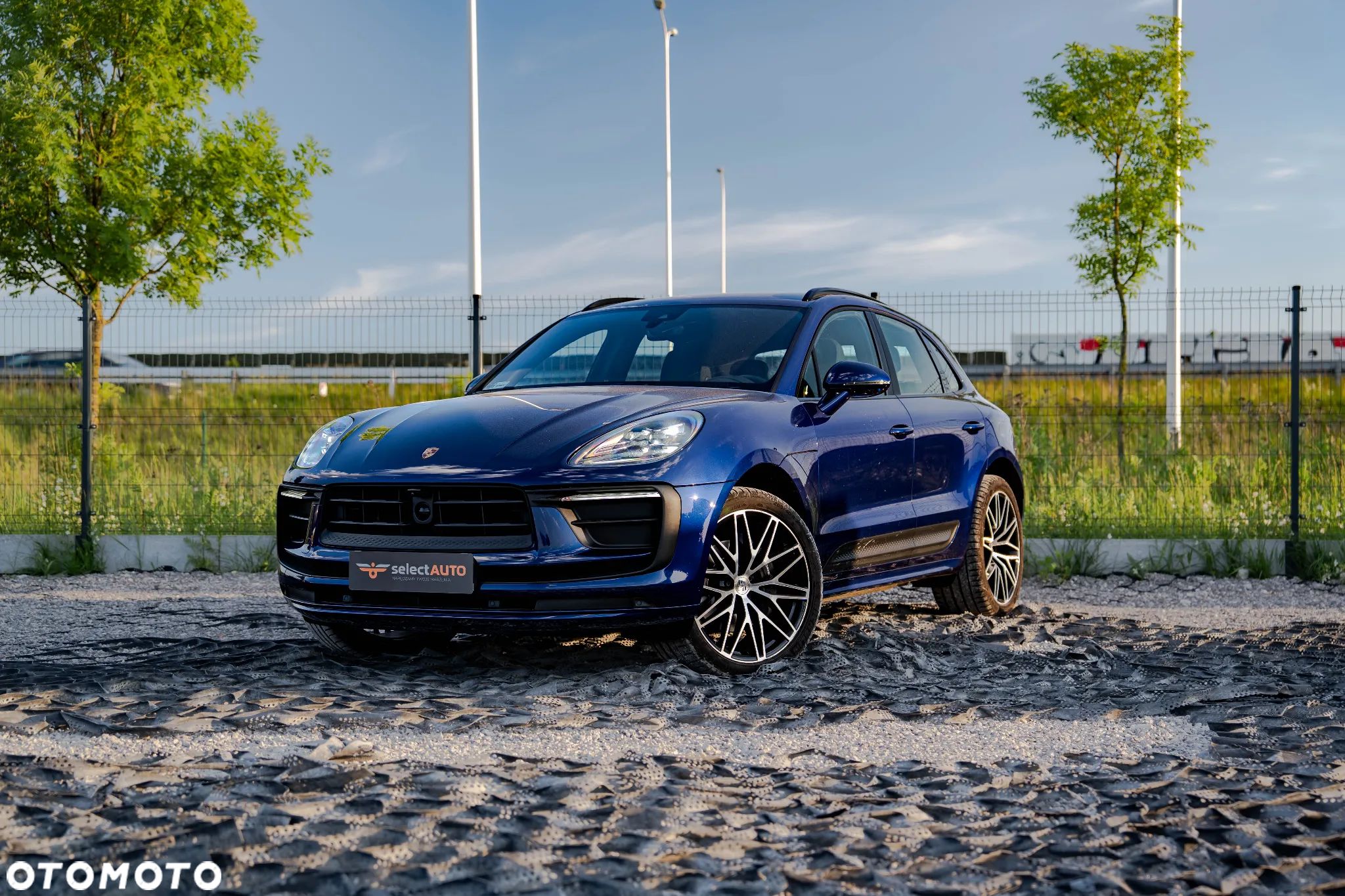 Porsche Macan Standard - 1